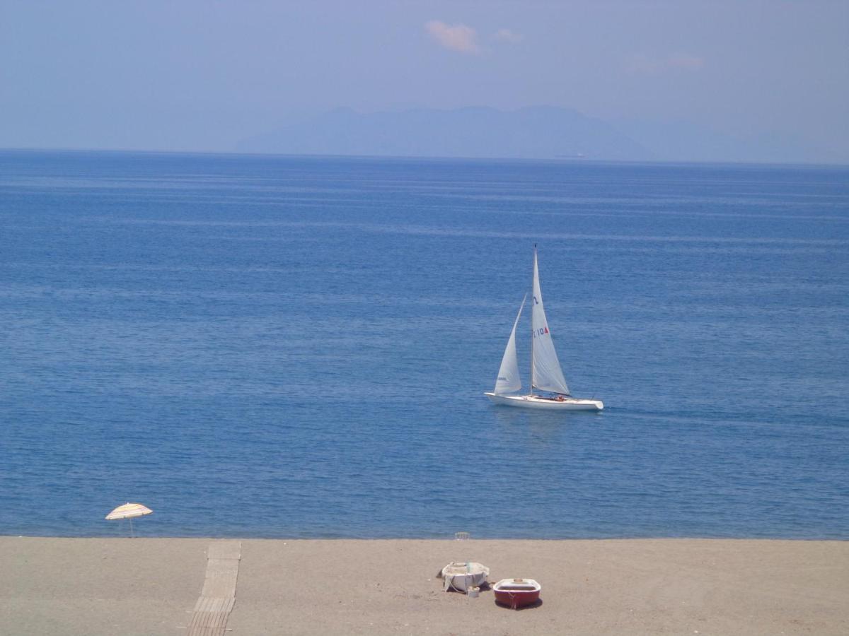Vacanze Al Mare Patrizia'S Sweet Home تيرمي فيلياتوري المظهر الخارجي الصورة