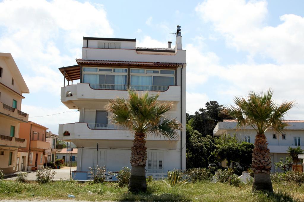 Vacanze Al Mare Patrizia'S Sweet Home تيرمي فيلياتوري الغرفة الصورة