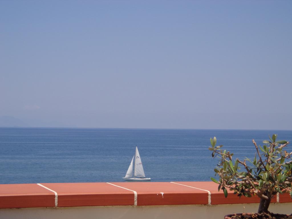 Vacanze Al Mare Patrizia'S Sweet Home تيرمي فيلياتوري المظهر الخارجي الصورة